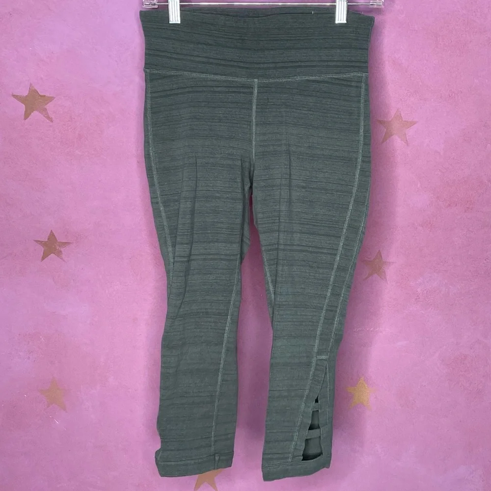 Xersion Cropped Athletic Leggings Size Medium - Picture 1 of 8